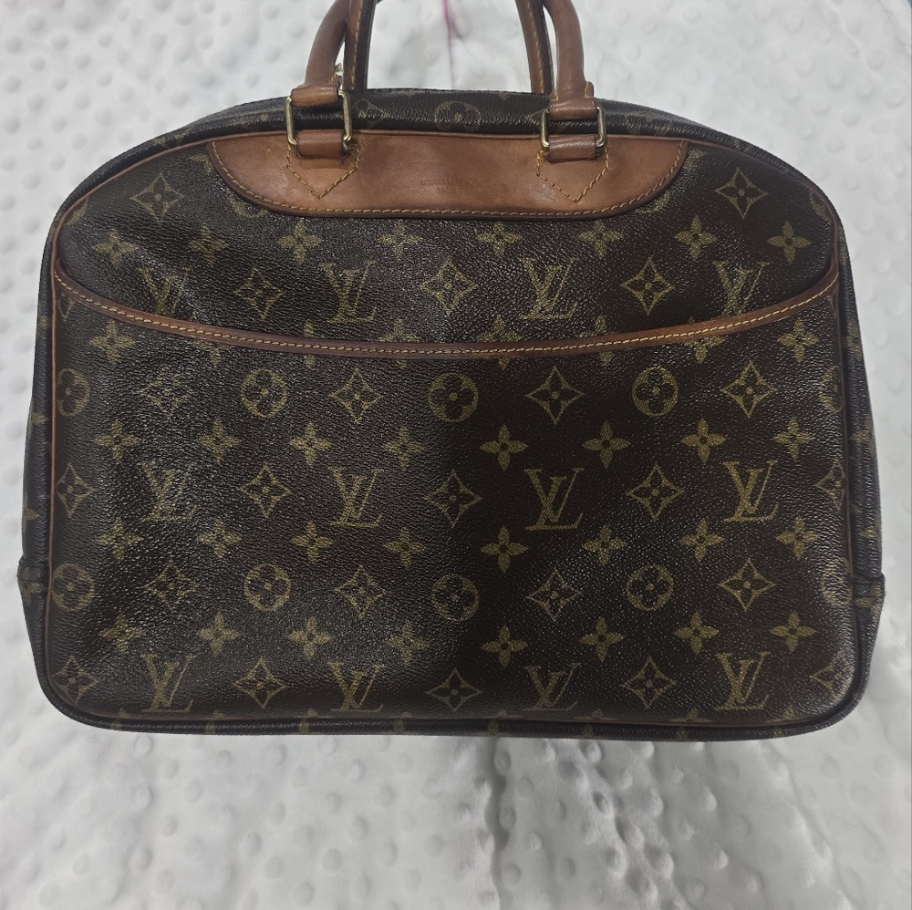 LV 90's Era Deauville Boston Travel Hand Bag.